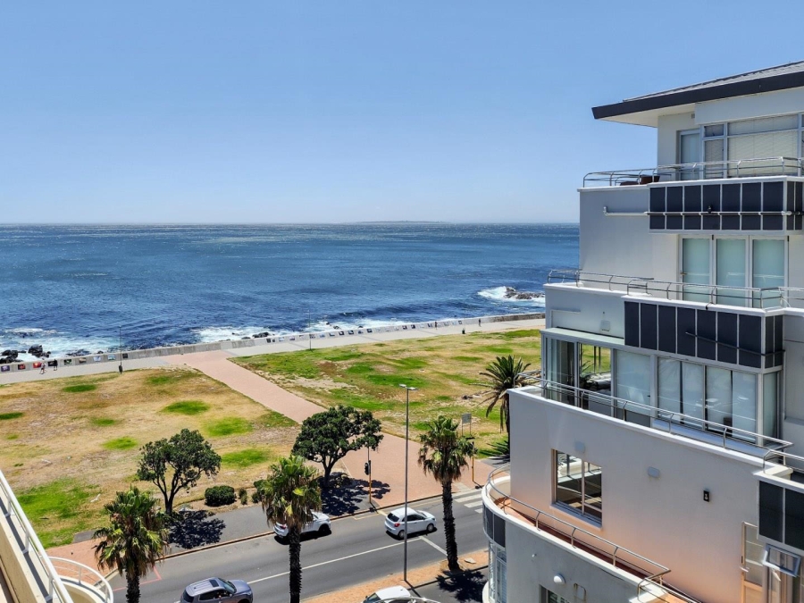 2 Bedroom Property for Sale in Sea Point Western Cape